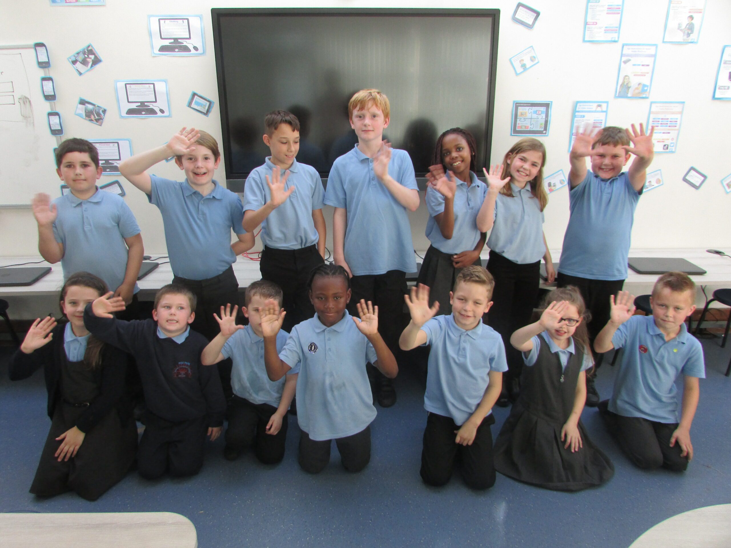 Digital Leaders Group Waves